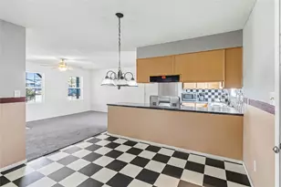 405 Lynch St, Smithville, TX 78957 - Photo 12