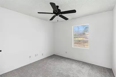 405 Lynch Street, Smithville, TX 78957 - Photo 16