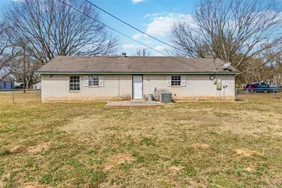 405 Lynch Street, Smithville, TX 78957 - Photo 22