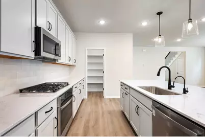 229 Leeland Drive, Liberty Hill, TX 78642 - Photo 16