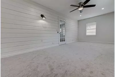 110 W Saint Johns Avenue, Austin, TX 78752 - Photo 16