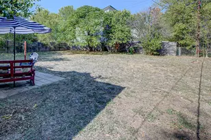 110 W St Johns Ave, Austin, TX 78752 - Photo 32