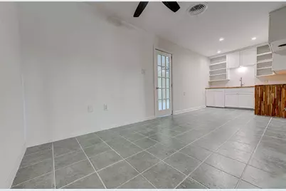 110 W Saint Johns Avenue, Austin, TX 78752 - Photo 10