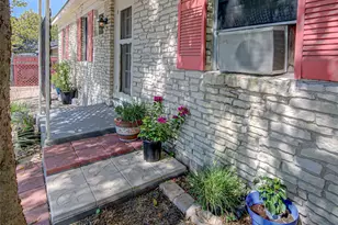 110 W St Johns Ave, Austin, TX 78752 - Photo 4