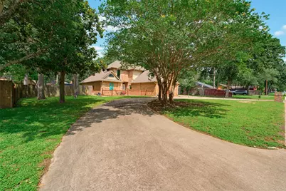 711 Brazos Avenue, Rockdale, TX 76567 - Photo 36