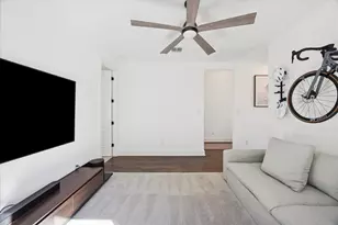 310 Westfield St, Hutto, TX 78634 - Photo 24