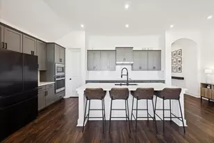 310 Westfield St, Hutto, TX 78634 - Photo 4