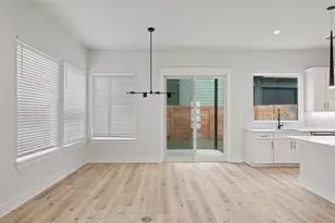 2709 Bristol Dr, Austin, TX 78723 - Photo 2