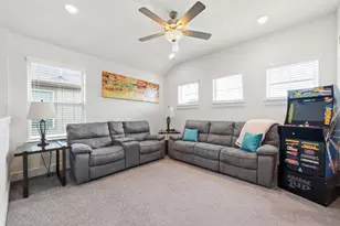 425 Purple Heart Dr, Buda, TX 78610 - Photo 24