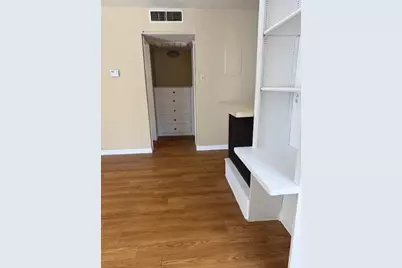 1000 W 26th Street #104, Austin, TX 78705 - Photo 6