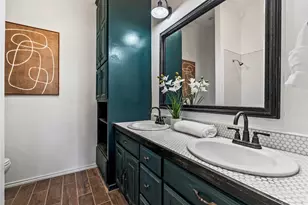 1011 Porter St, Taylor, TX 76574 - Photo 24