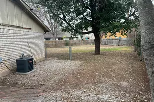 5302 Indio Cir, Austin, TX 78745 - Photo 12