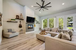 20702 Post Oak Dr, Lago Vista, TX 78645 - Photo 4