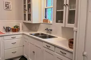 609 Texas Ave, Austin, TX 78705 - Photo 10