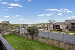 6810 Deatonhill Dr, Austin, TX 78745 - Photo 22