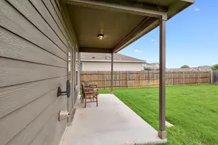 317 Bedford Falls Ln, Jarrell, TX 76537 - Photo 26