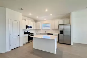 205 Corniche Cir, Hutto, TX 78634 - Photo 2