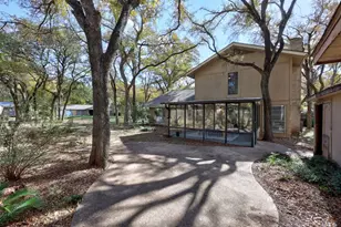 202 S Lake Creek Dr, Round Rock, TX 78681 - Photo 32