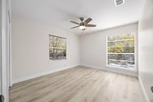 202 S Lake Creek Dr, Round Rock, TX 78681 - Photo 24