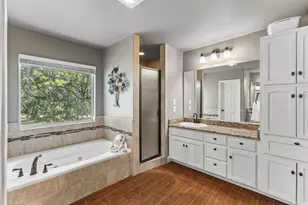401 Twin Springs Rd, Georgetown, TX 78633 - Photo 16