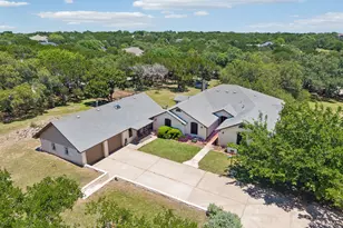 401 Twin Springs Rd, Georgetown, TX 78633 - Photo 1