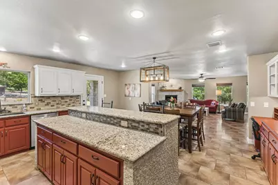 401 Twin Springs Road, Georgetown, TX 78633 - Photo 14