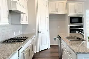 156 Santa Maria St, Georgetown, TX 78628 - Photo 10