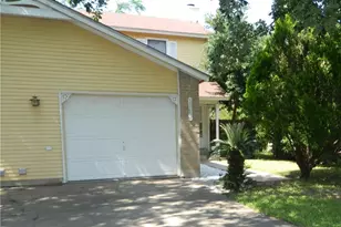 8804 Springmail Cir, Austin, TX 78729 - Photo 2