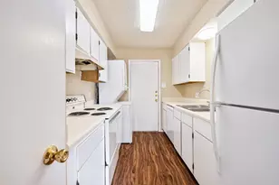 301 Craddock Ave, San Marcos, TX 78666 - Photo 14