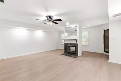 8904 Bridgewood Trail, Austin, TX 78729 - Photo 12