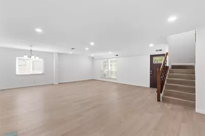 8904 Bridgewood Trail, Austin, TX 78729 - Photo 6