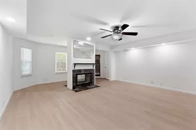 8904 Bridgewood Trail, Austin, TX 78729 - Photo 14