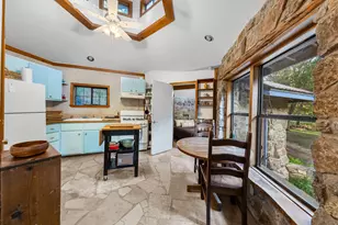 7689 Delwau Ln, Austin, TX 78725 - Photo 30