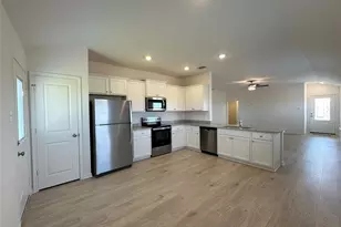 116 Paria Ct, Jarrell, TX 76537 - Photo 4