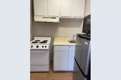 311 E 31st Street #303B, Austin, TX 78705 - Photo 4