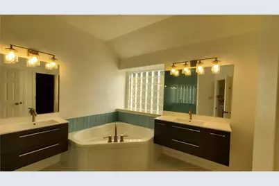 9421 Lisi Anne Drive, Austin, TX 78717 - Photo 16