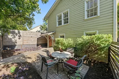 2021 Travis Heights Boulevard #1002, Austin, TX 78704 - Photo 4