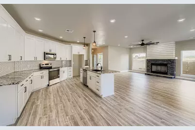 1403 Sunset Drive, Marble Falls, TX 78654 - Photo 10