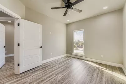 1403 Sunset Drive, Marble Falls, TX 78654 - Photo 20
