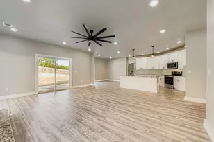 1403 Sunset Dr, Marble Falls, TX 78654 - Photo 6