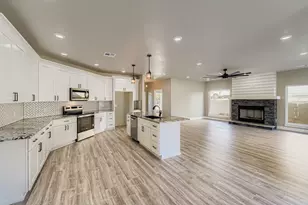 1403 Sunset Dr, Marble Falls, TX 78654 - Photo 10