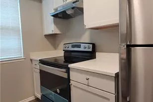 15405 Spring Hill Ln, Pflugerville, TX 78660 - Photo 4