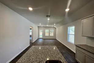 1337 Camden Ln, Lockhart, TX 78644 - Photo 6