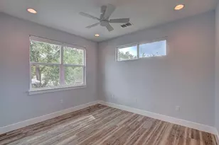 806 W Live Oak St, Austin, TX 78704 - Photo 10