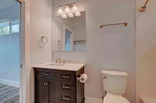 806 W Live Oak St, Austin, TX 78704 - Photo 14