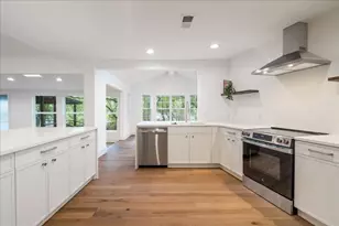 8707 White Cliff Dr, Austin, TX 78759 - Photo 4