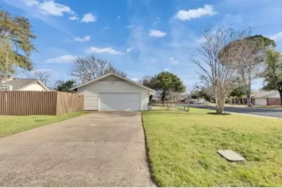7709 Shoal Creek Boulevard, Austin, TX 78757 - Photo 28