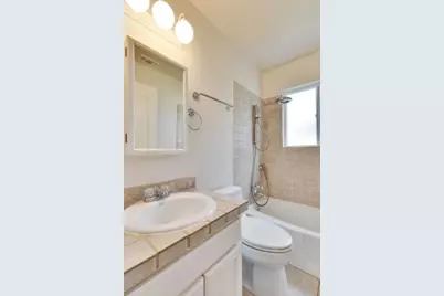 7709 Shoal Creek Boulevard, Austin, TX 78757 - Photo 18