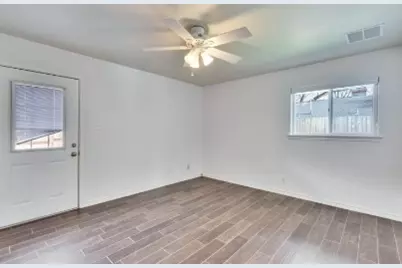 7709 Shoal Creek Boulevard, Austin, TX 78757 - Photo 12