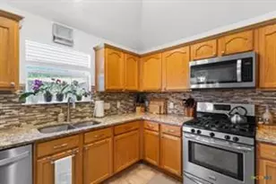 293 Donatello St, Kyle, TX 78640 - Photo 8